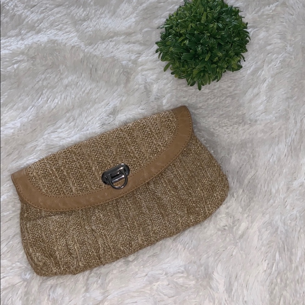 Straw Clutch